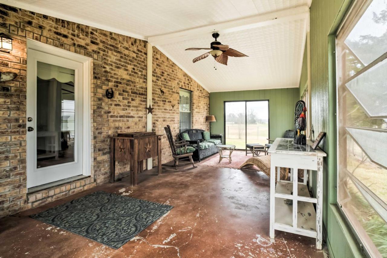 Carmine Cottage With Porch On Beautiful 60-Acre Farm מראה חיצוני תמונה
